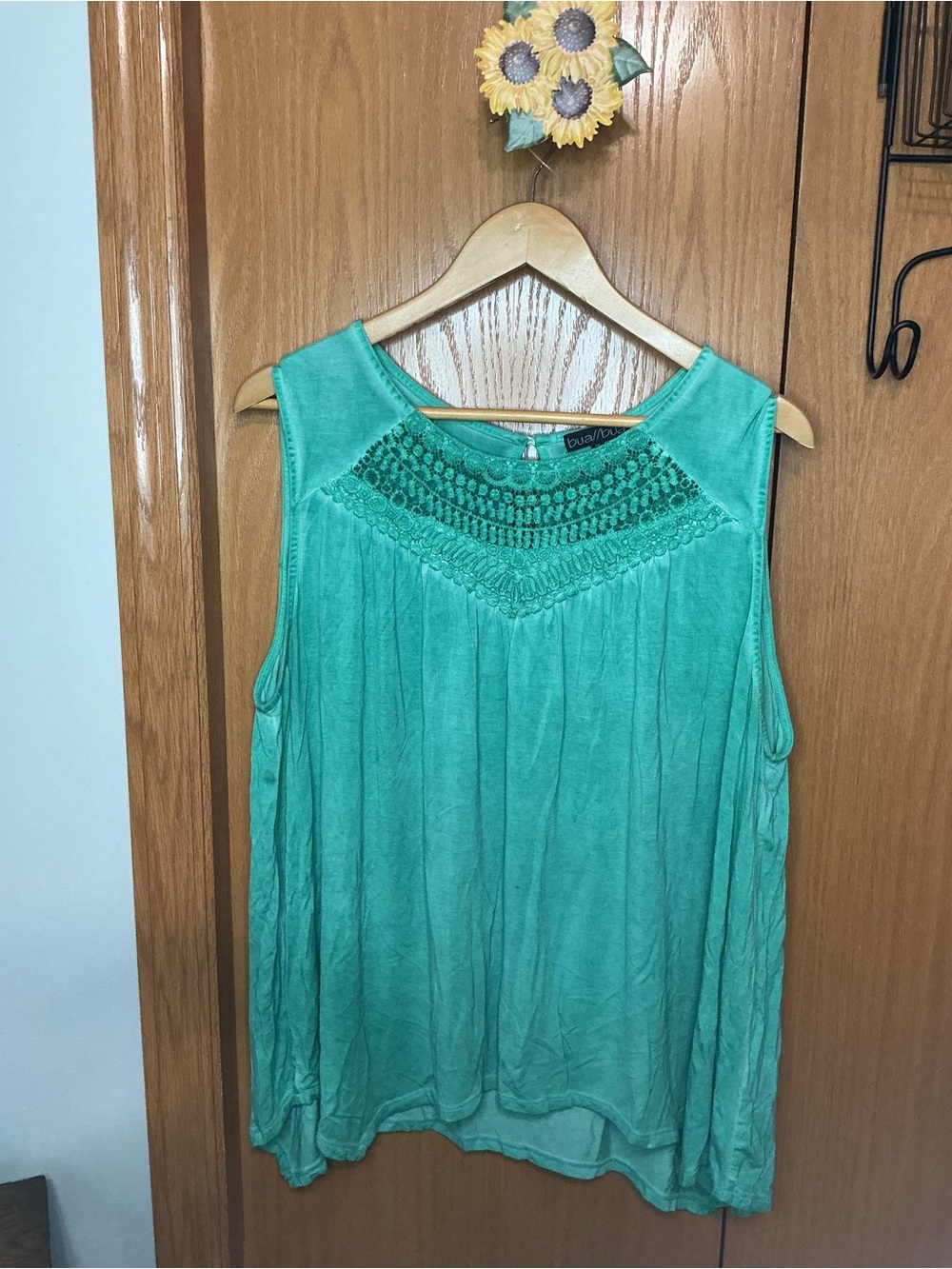 Casual Teal Crochet Yoke Sleeveless Tank